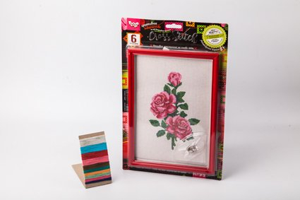 Набір "Вишивка хрестиком CROSS STITCH" VKB-01-10 Danko Toys Троянди