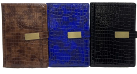 Щоденник А5 недатований 19005, екошкіра лакова, магніт, з візитницею, зол. край