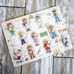 Дерев'яна рамка розвиваюча Професіїї (30х22,5х05)